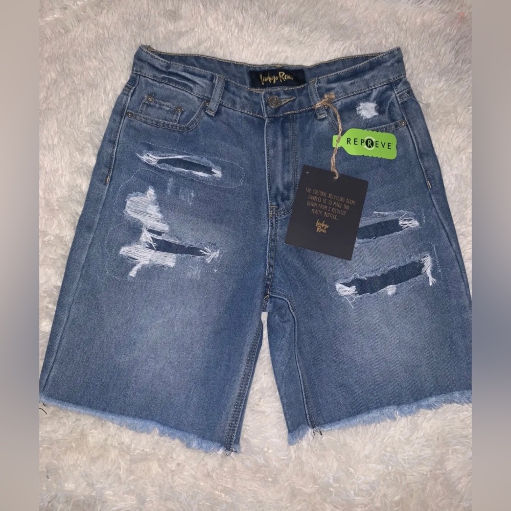 Indigo Rein Juniors Distressed Shorts 3 Mid-High Made w/ Recycling Bottles NWT